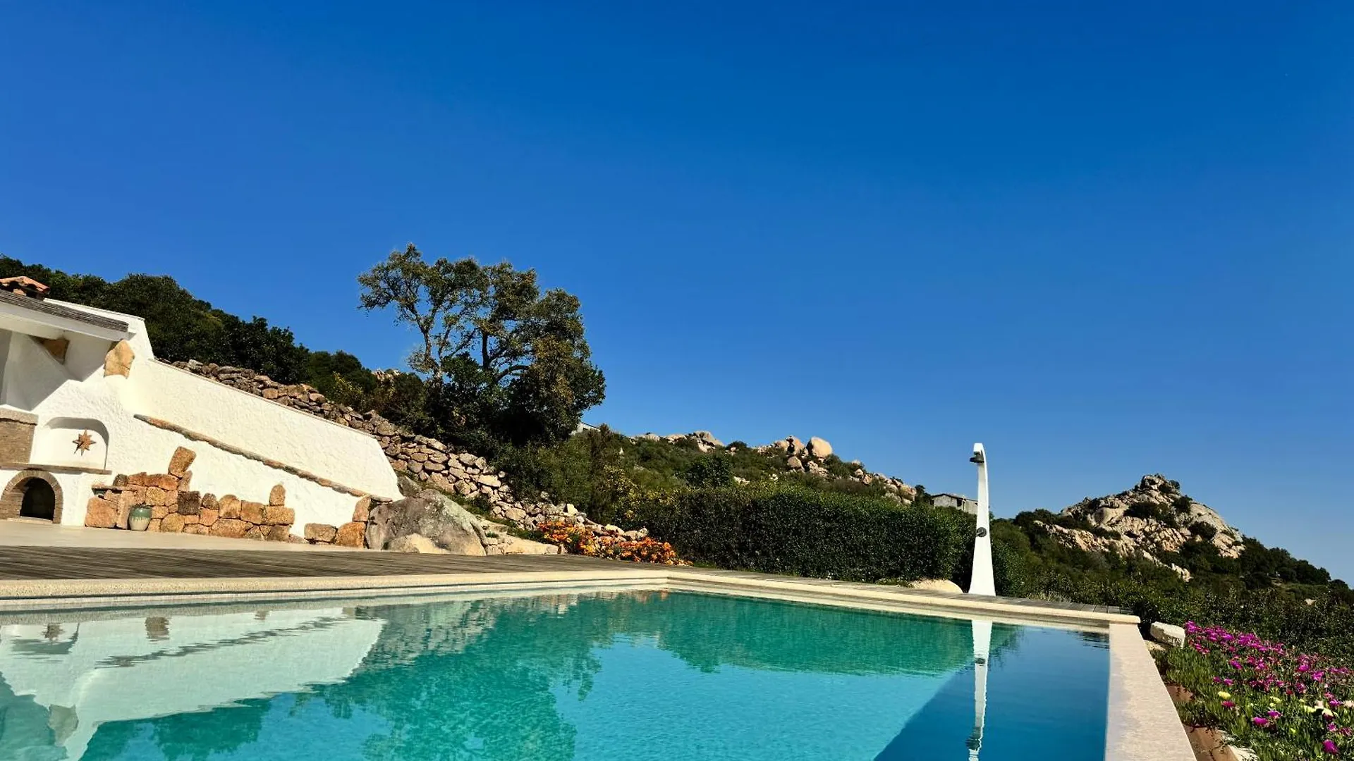 Stanza In Villa Amaca Angolo Di Paradiso Piscina Riscaldata E Sauna Raggi Infrarossi Arzachena Casa de hóspedes