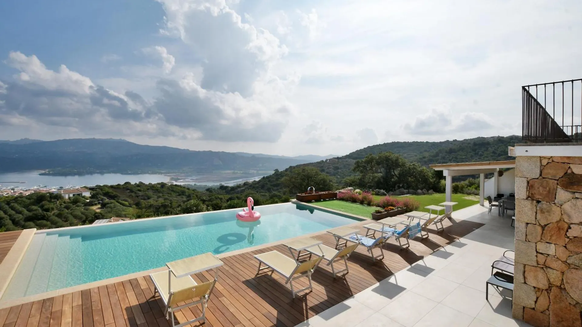 Stanza In Villa Amaca Angolo Di Paradiso Piscina Riscaldata E Sauna Raggi Infrarossi Arzachena 0*,