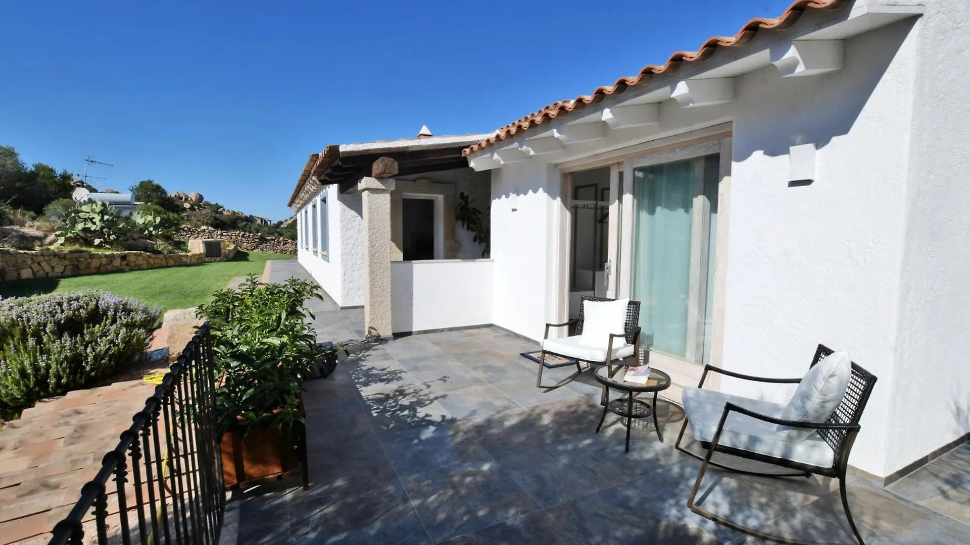 Casa de hóspedes Stanza In Villa Amaca Angolo Di Paradiso Piscina Riscaldata E Sauna Raggi Infrarossi Arzachena